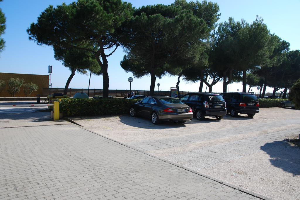 Lignano Sabbiadoro Sea Front Exterior foto